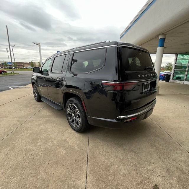 Used 2024 Jeep Wagoneer Series II AWD/4WD image 3
