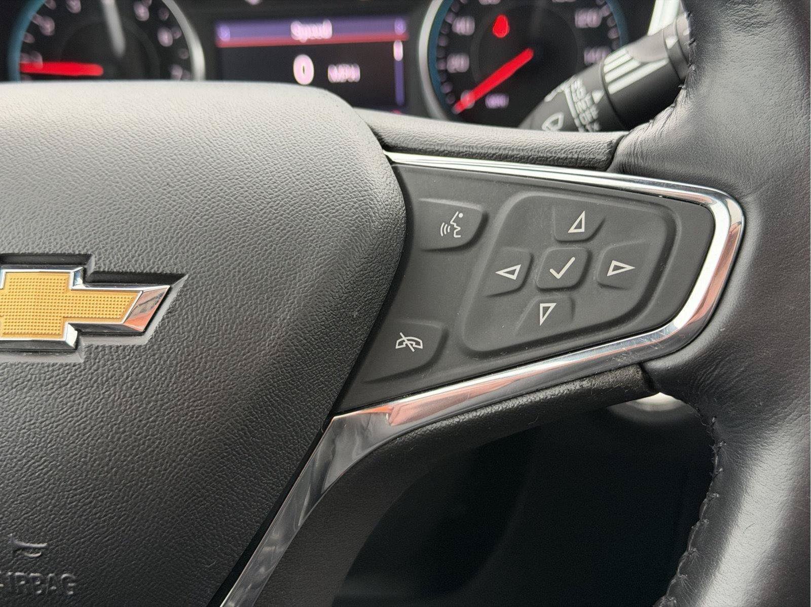 Used 2019 Chevrolet Equinox LT w/ Sun & Navigation Package AWD/4WD image 15
