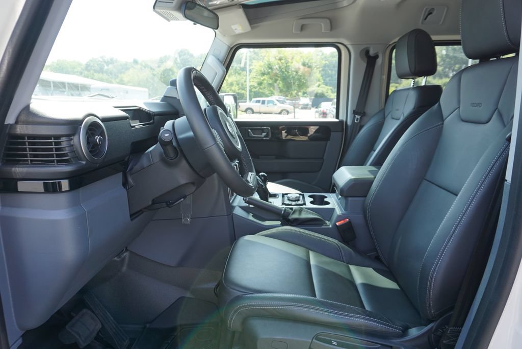 Used 2024 INEOS Grenadier Station Wagon AWD/4WD image 9