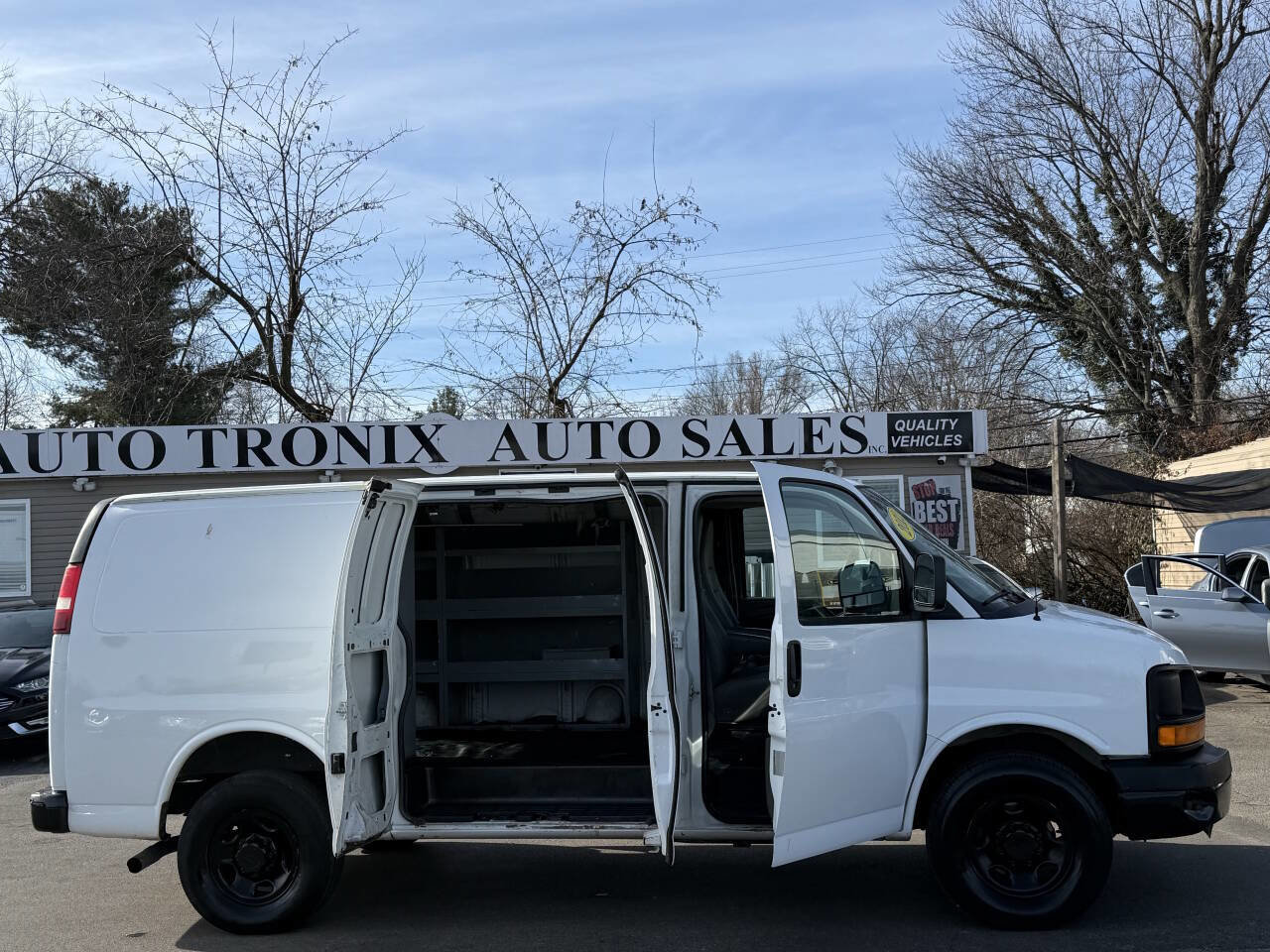Used 2012 Chevrolet Express 2500 2500 3dr Cargo Van w/ 1WT image 17
