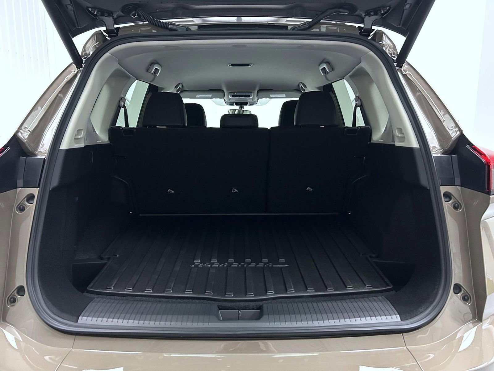 New 2026 Nissan Rogue SV image 10