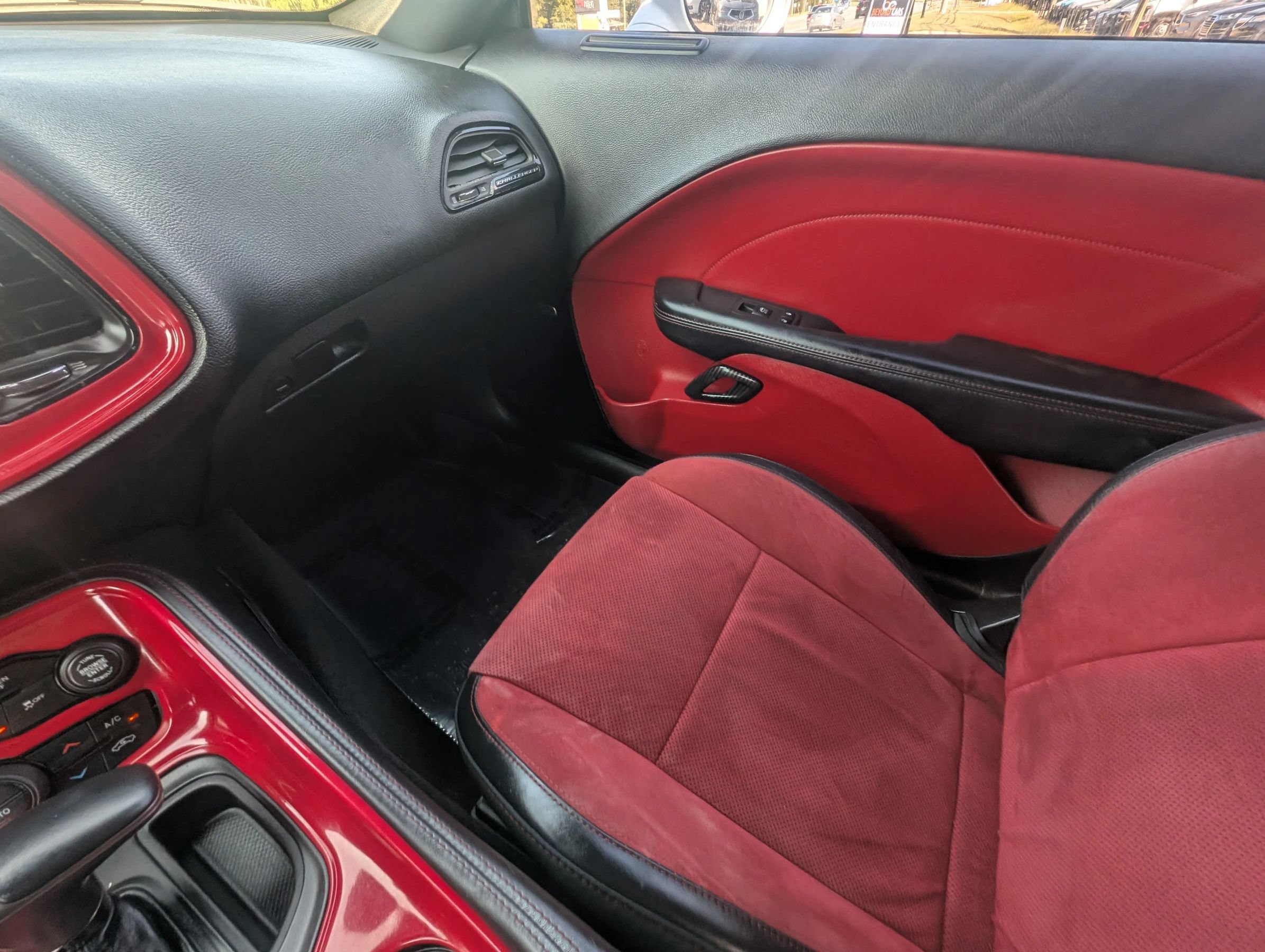 Used 2019 Dodge Challenger R/T w/ Plus Package RWD image 28