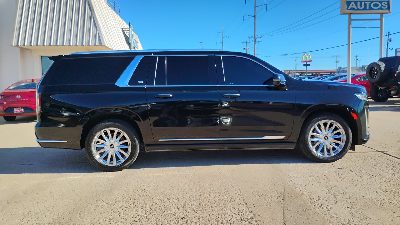Used 2021 Cadillac Escalade ESV Premium Luxury w/ Driver Assist Tech Package AWD/4WD image 9