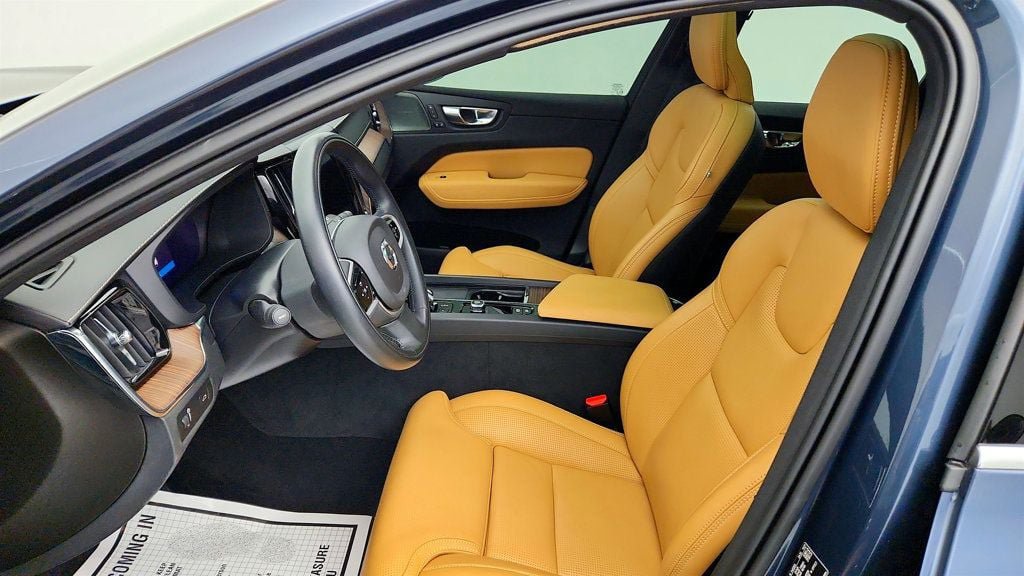 Used 2022 Volvo XC60 B5 Inscription w/ Advanced Package FWD image 19
