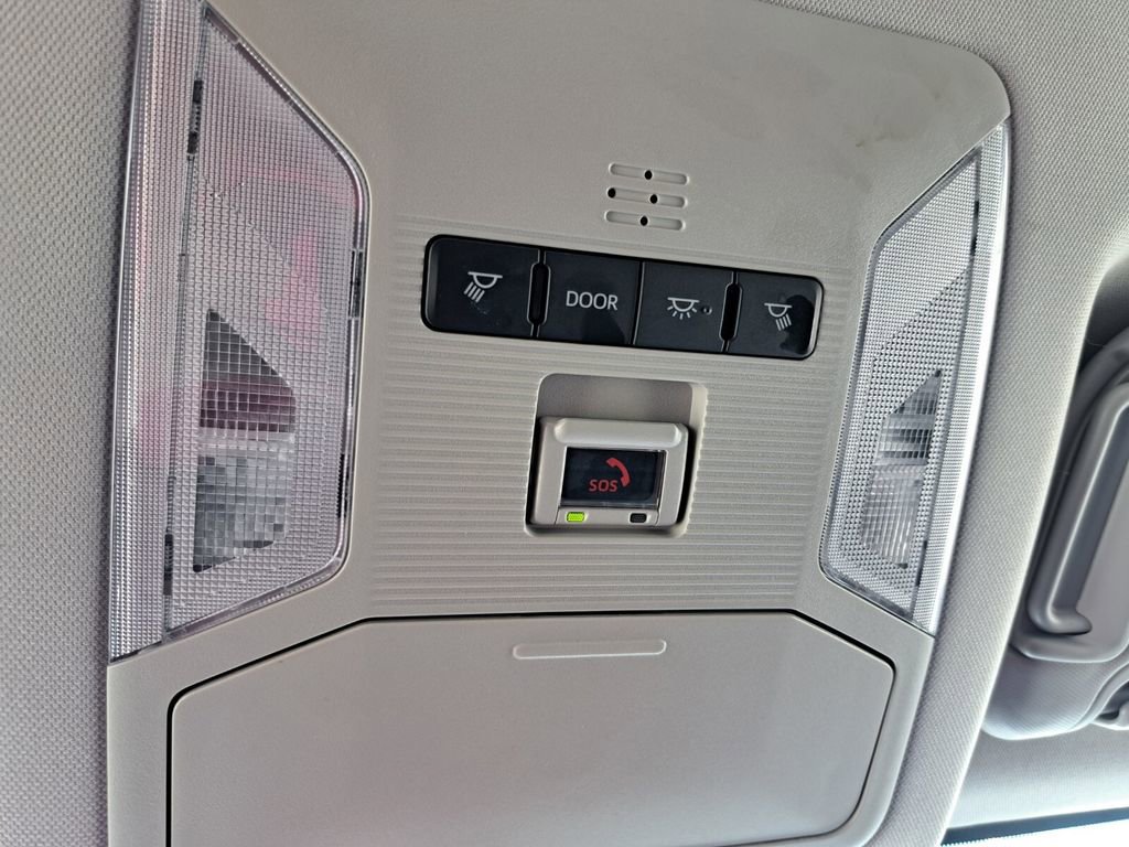 Used 2024 Toyota RAV4 Adventure image 18