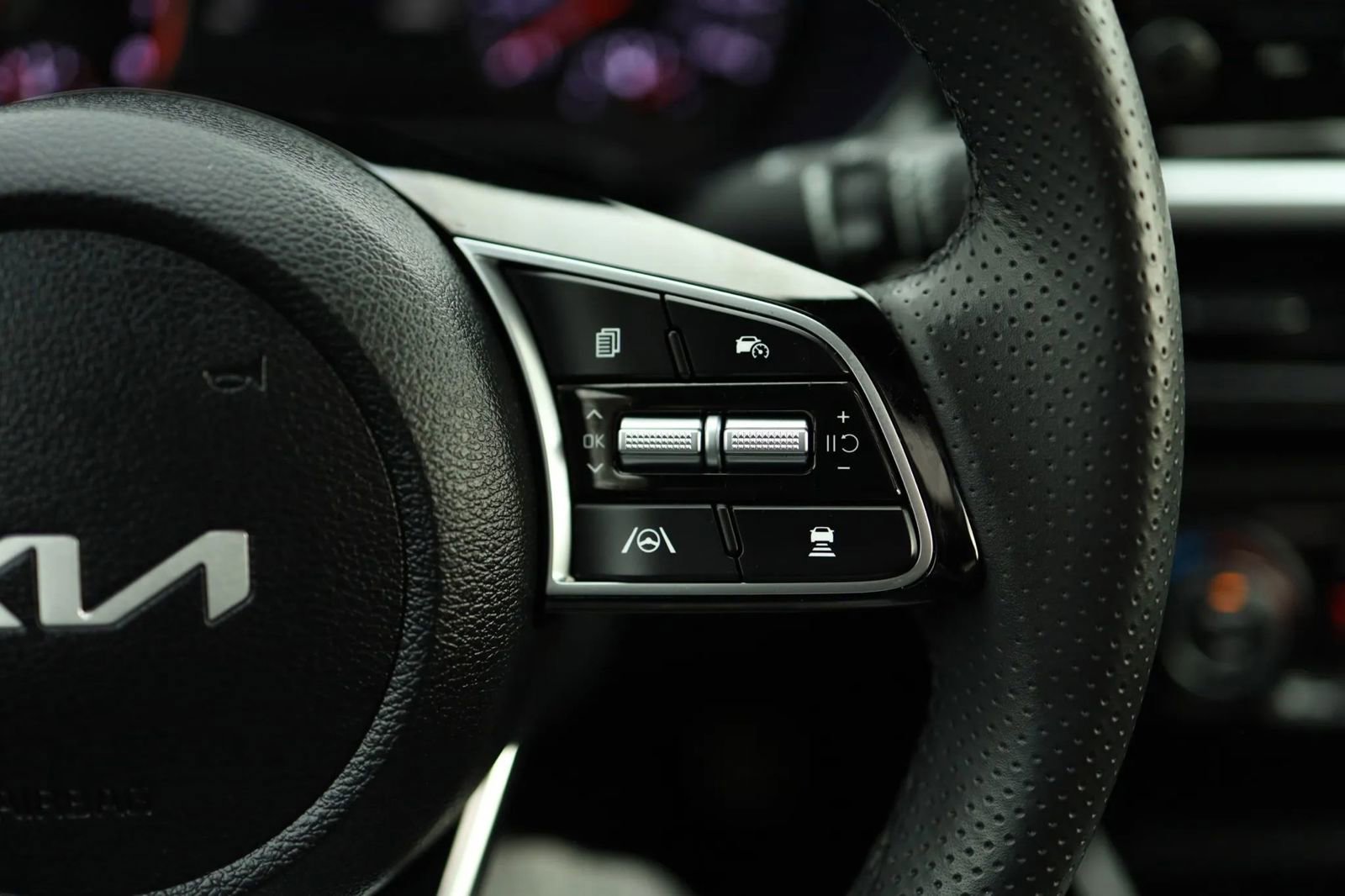 Used 2024 Kia Forte GT-Line w/ GT-Line Premium Package image 19