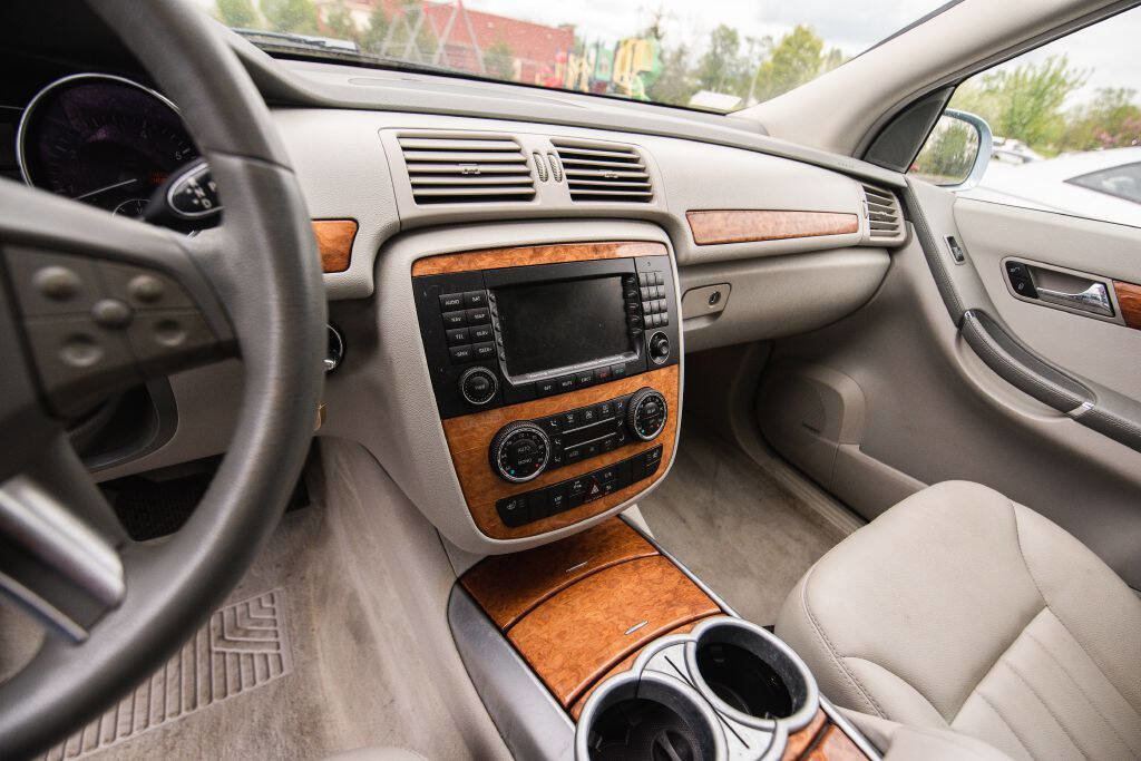 Used 2007 Mercedes-Benz R 350 4MATIC image 14