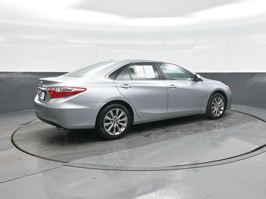 Used 2016 Toyota Camry XLE image 7