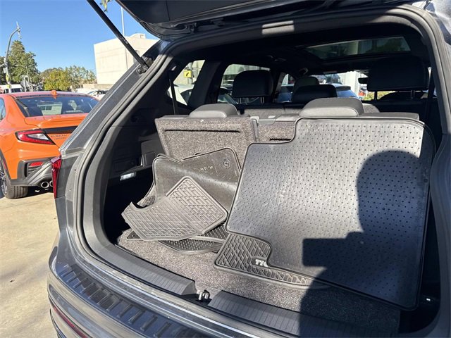 Certified 2023 Volkswagen Tiguan SE R-Line image 5