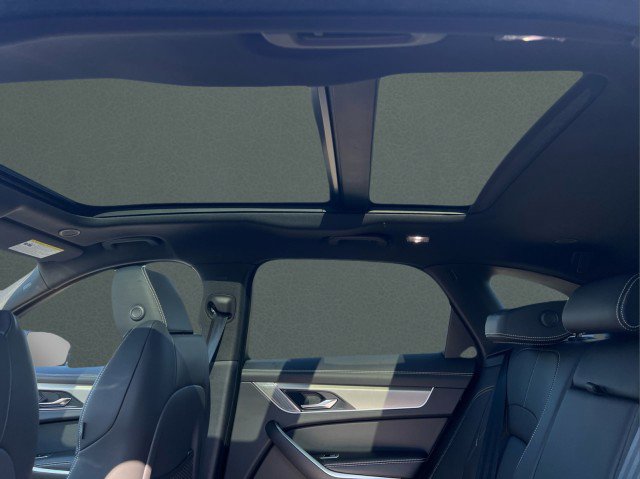 New 2026 Jaguar F-PACE R-Dynamic S image 17