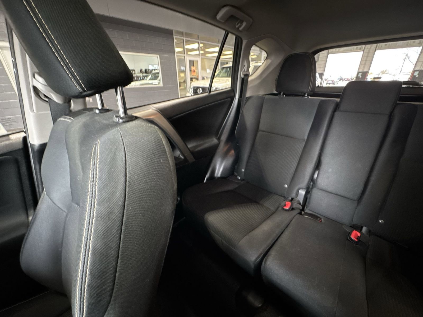 Used 2014 Toyota RAV4 XLE AWD/4WD image 4