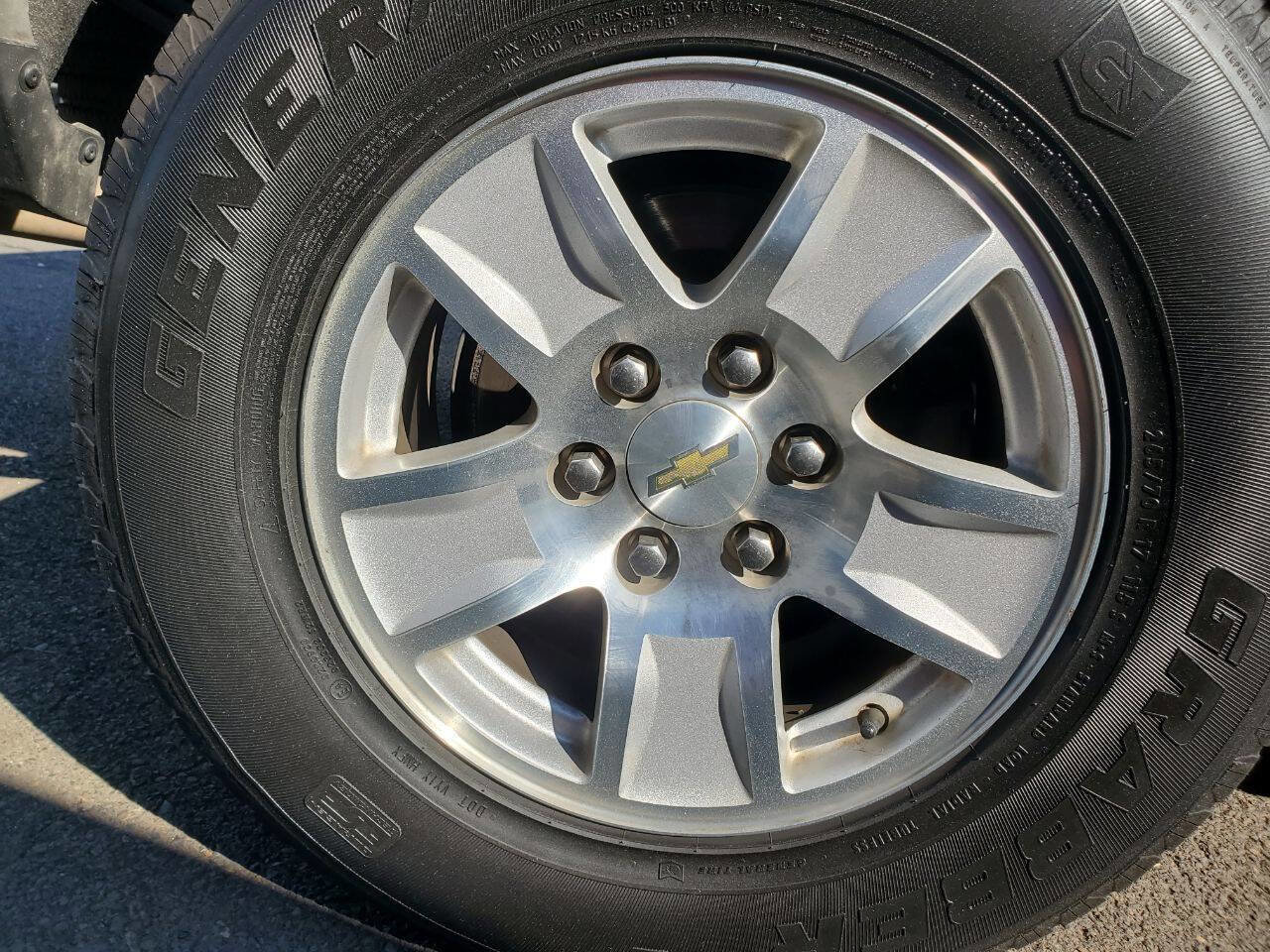 Used 2018 Chevrolet Silverado 1500 LT w/ All Star Edition image 22