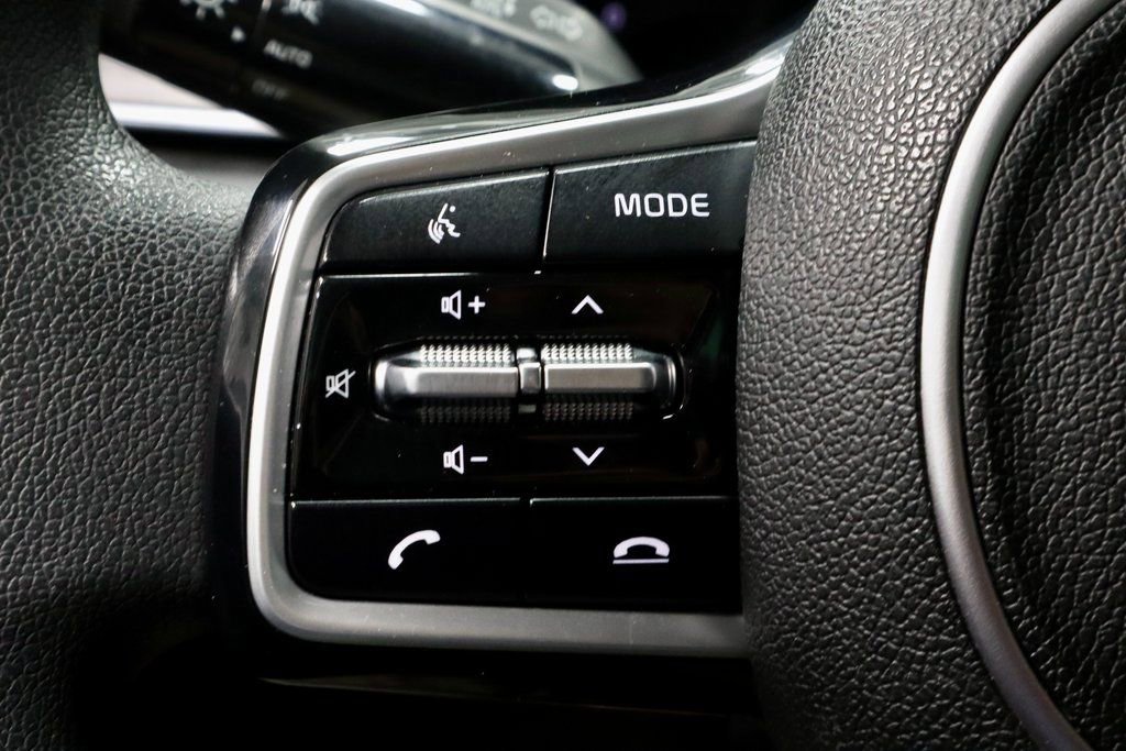Used 2021 Kia Sorento LX image 28