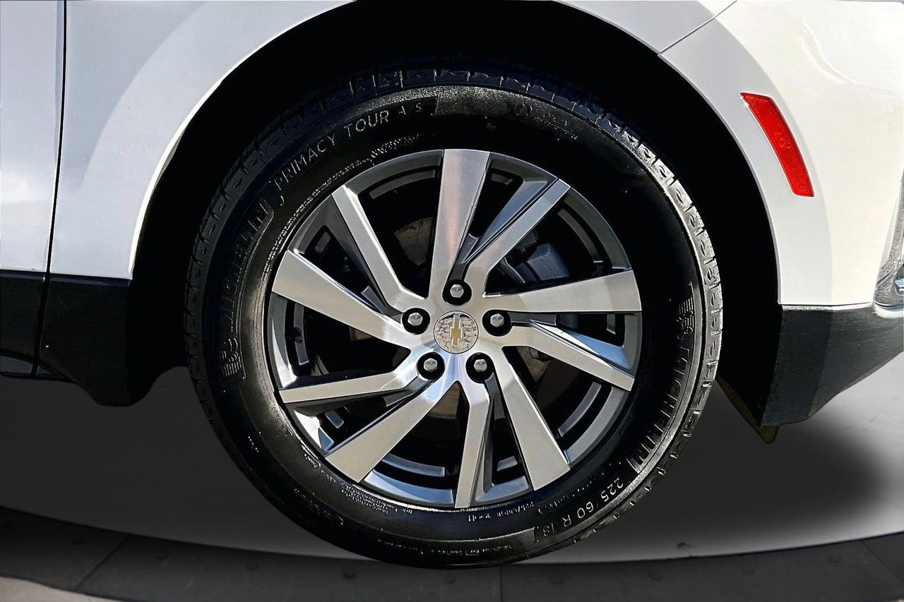 Used 2023 Chevrolet Equinox Premier image 32