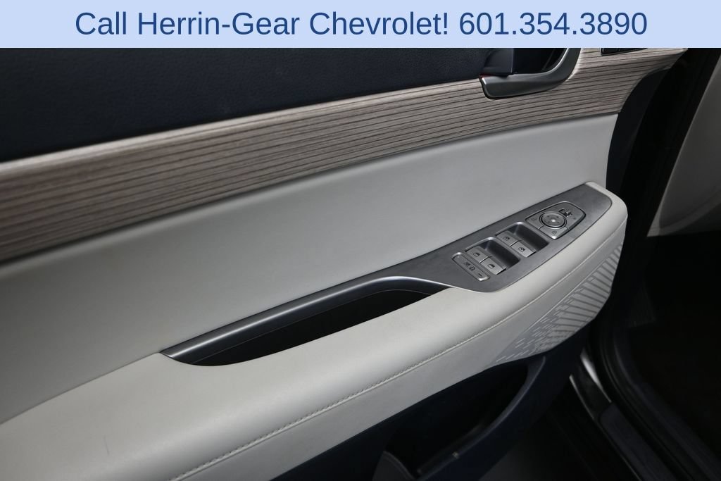 Used 2021 Hyundai Palisade SEL w/ Premium Package FWD image 11
