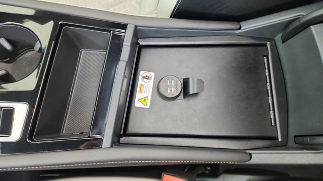 Used 2025 Volkswagen Atlas Cross Sport SEL Premium R-Line AWD/4WD image 51