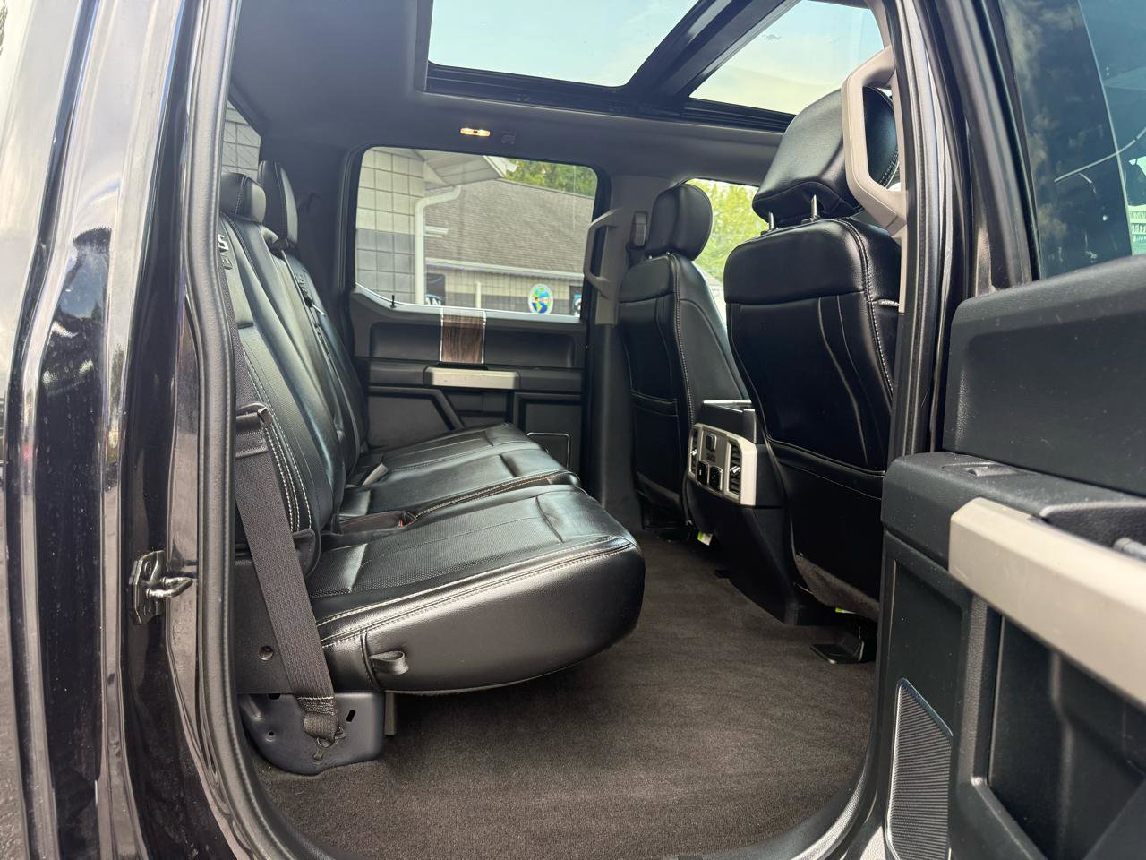 Used 2019 Ford F150 Lariat w/ Equipment Group 502A Luxury image 13