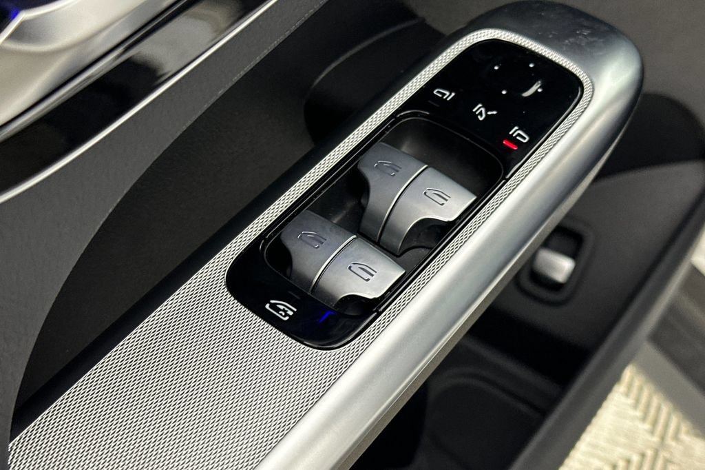 Certified 2026 Mercedes-Benz GLC 300 image 13
