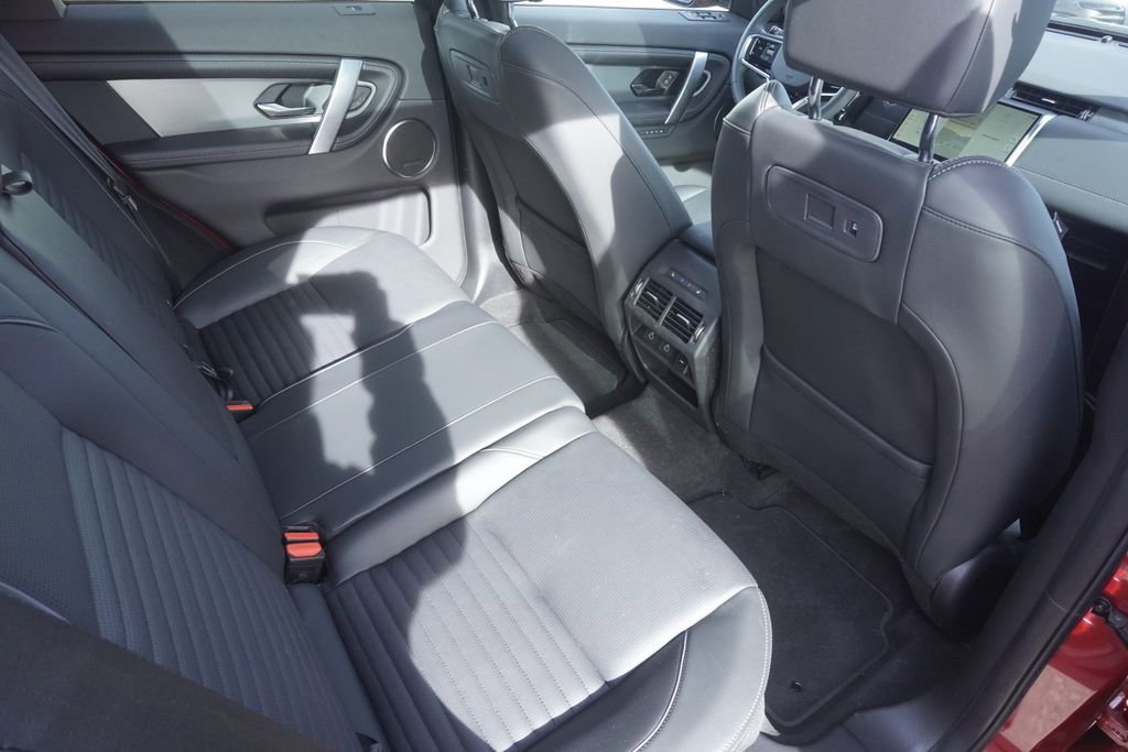 Used 2025 Land Rover Discovery Sport Dynamic SE image 26