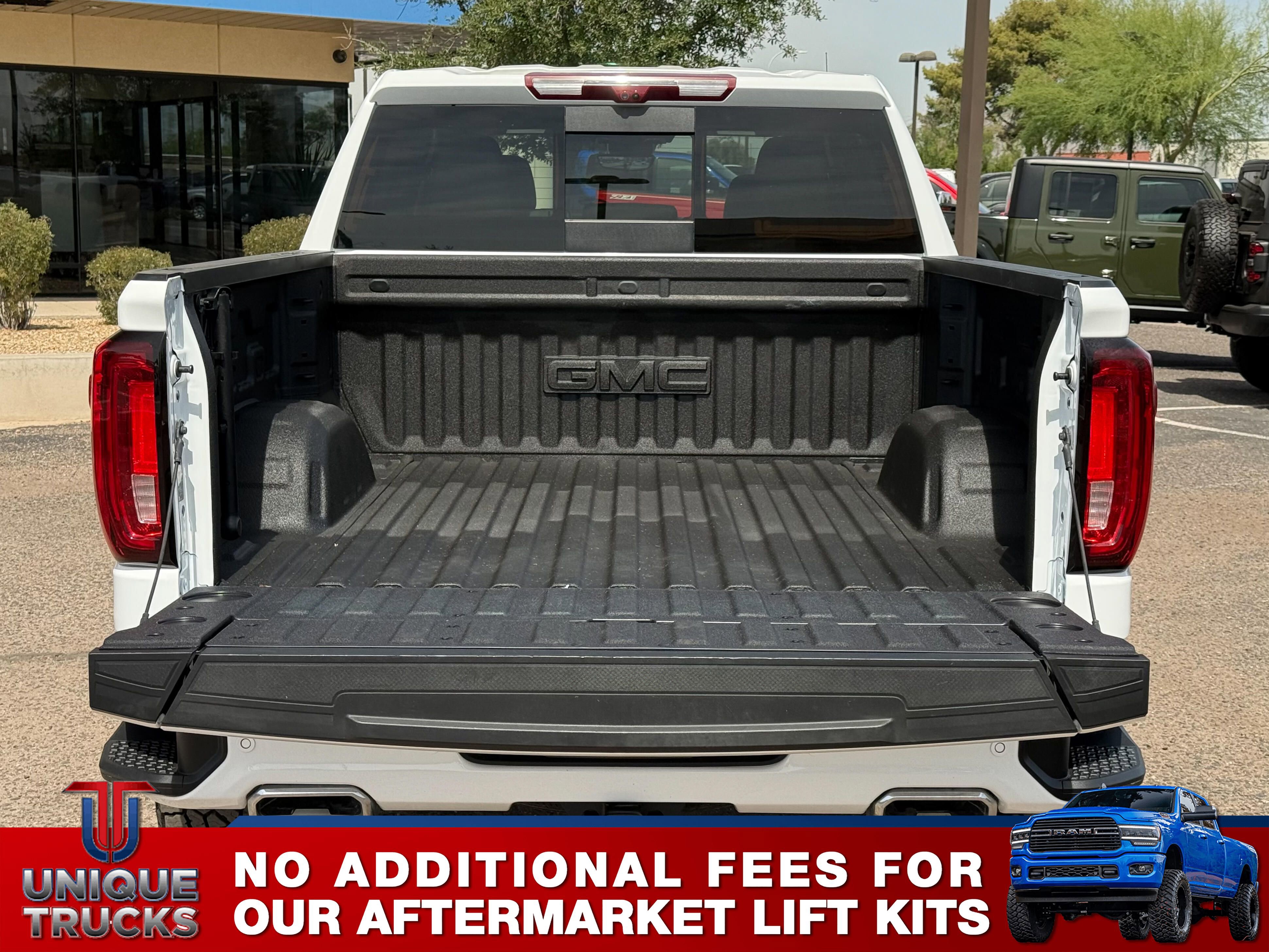 Used 2025 GMC Sierra 1500 AT4 w/ Technology Package AWD/4WD image 7