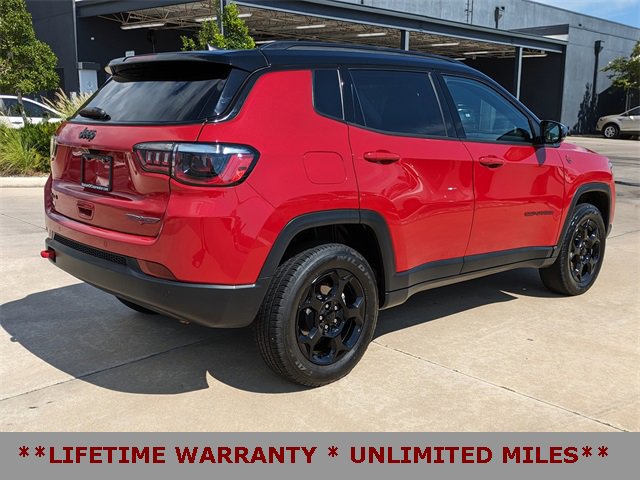 Used 2024 Jeep Compass Trailhawk image 6