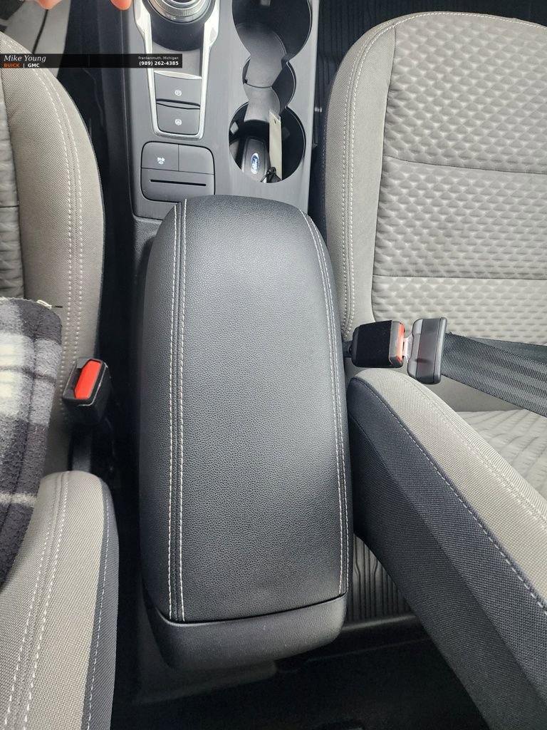 Used 2020 Ford Escape SE Sport image 41