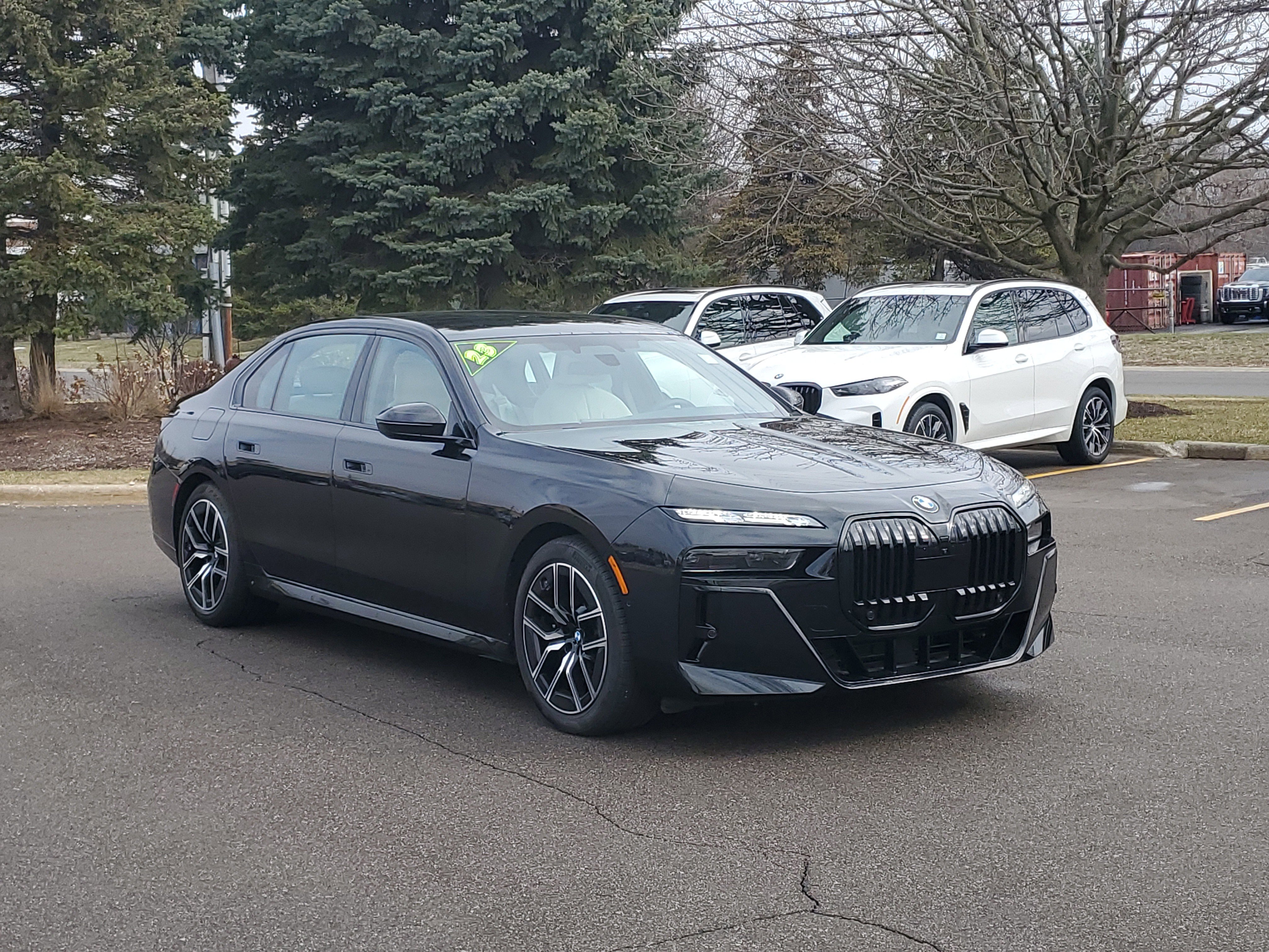 Certified 2023 BMW 760i xDrive w/ Executive Package image 4