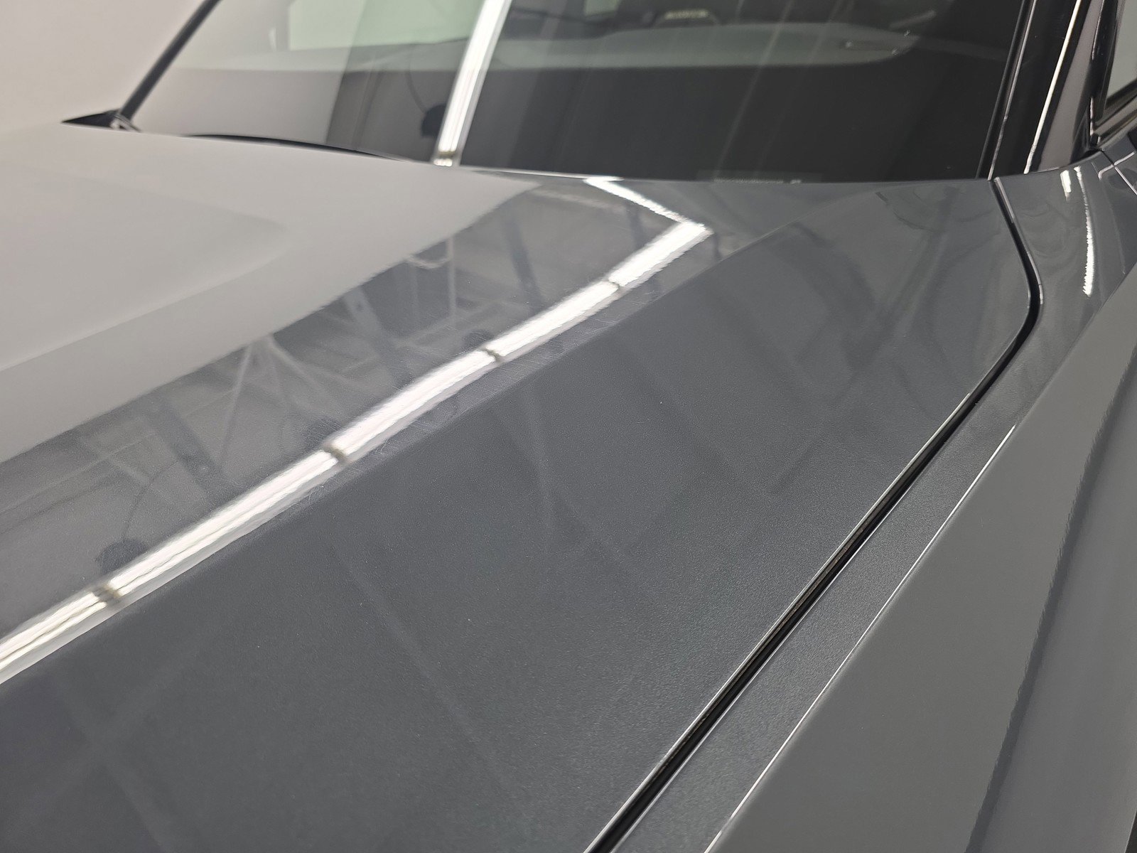 Used 2024 Rivian R1S Adventure AWD/4WD image 36