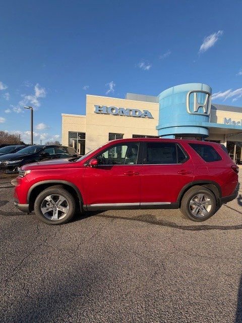 New 2025 Honda Pilot EX-L image 2