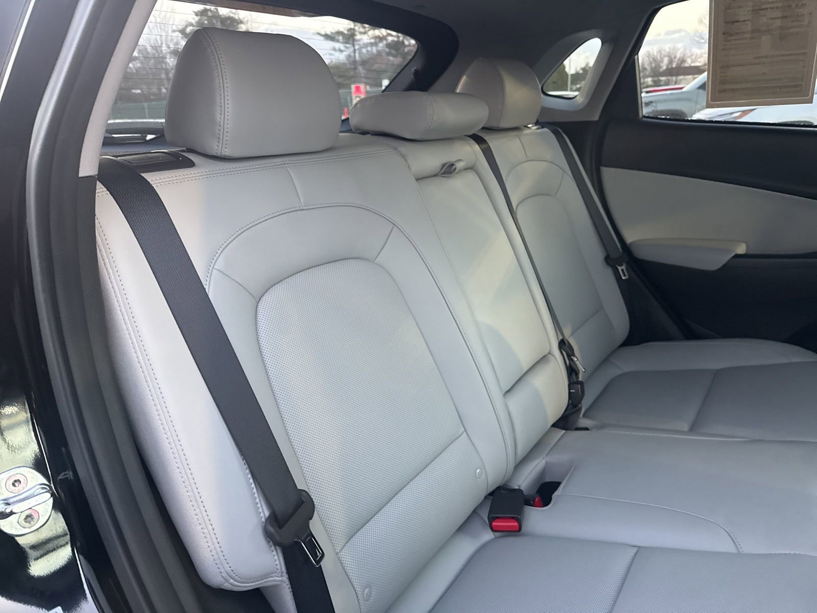 Used 2023 Hyundai Kona Limited image 16