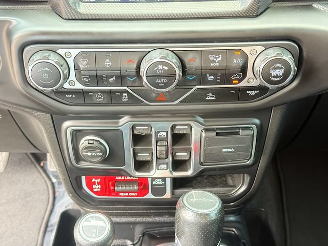 Used 2023 Jeep Gladiator Mojave w/ Cold Weather Group AWD/4WD image 16