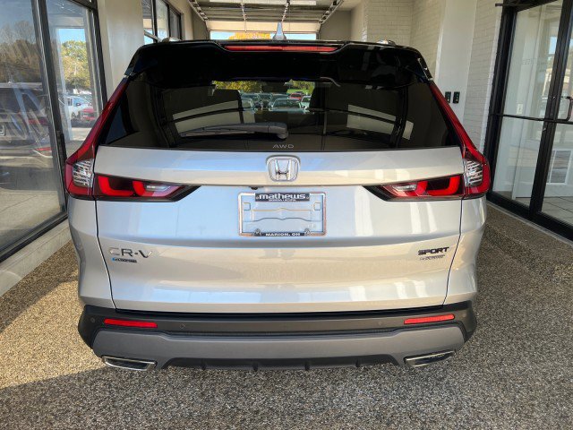 Used 2024 Honda CR-V Sport Touring image 3