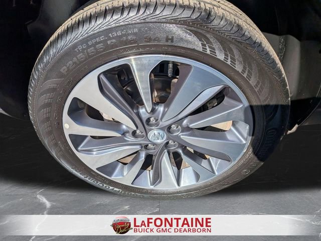 Used 2022 Buick Encore Preferred w/ Safety Package AWD/4WD image 32