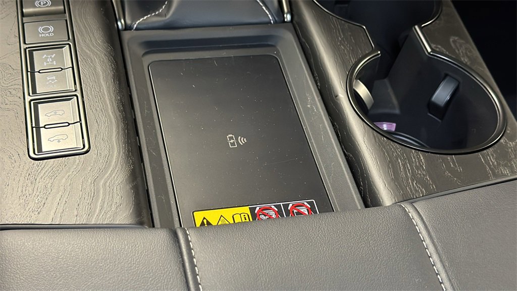 New 2025 Lexus LX 600 4WD w/ Luxury Package image 22