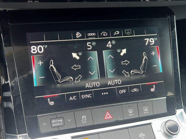 Used 2021 Audi e-tron Premium w/ Convenience Plus Package image 31