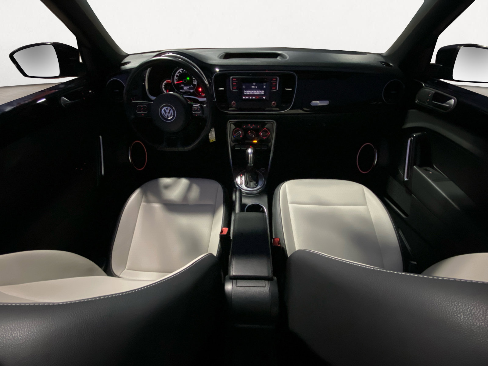 Used 2019 Volkswagen Beetle 2.0T S image 3