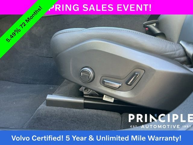 Certified 2025 Volvo XC60 B5 Core image 31