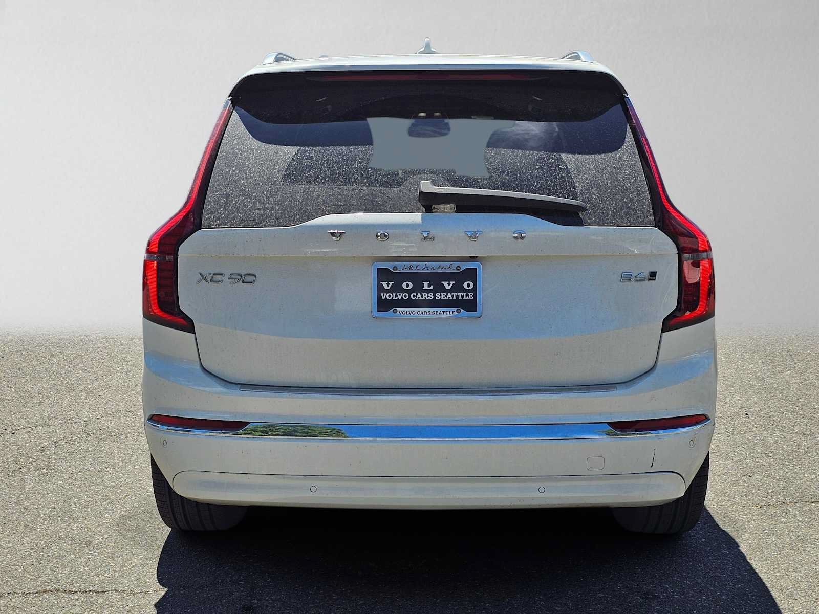 Certified 2026 Volvo XC90 B6 Plus w/ Protection Package Premier AWD/4WD image 4