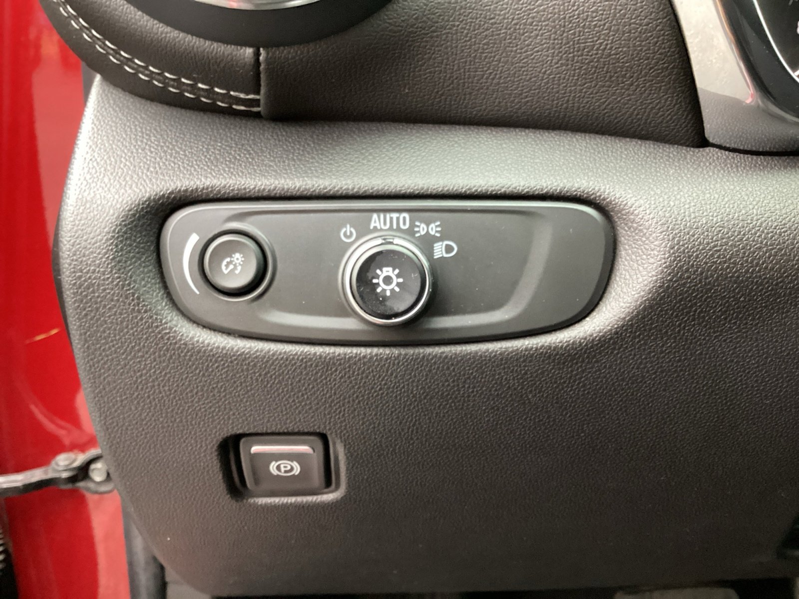 Used 2025 Chevrolet Blazer LT image 29