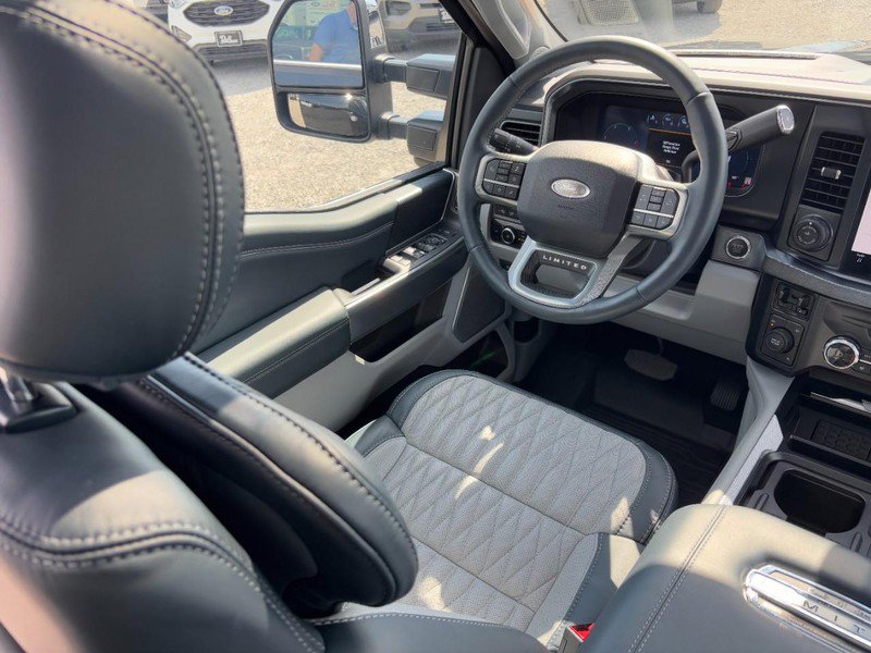 Used 2024 Ford F350 Limited image 13