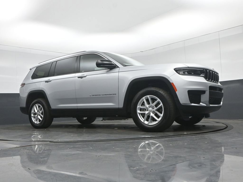 Used 2023 Jeep Grand Cherokee L Laredo AWD/4WD image 64