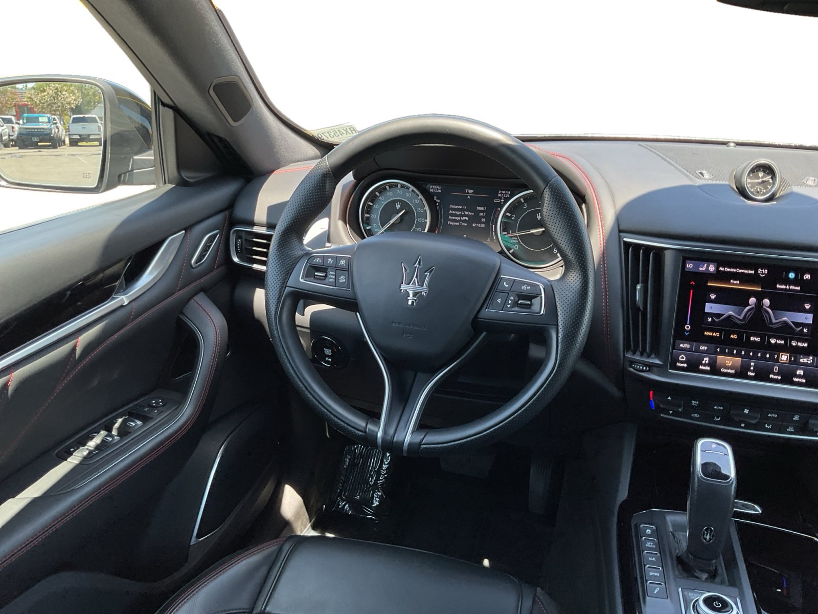 Used 2024 Maserati Levante GT Ultima AWD/4WD image 11