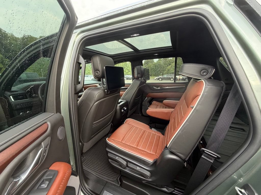 Used 2024 GMC Yukon Denali Ultimate AWD/4WD image 14