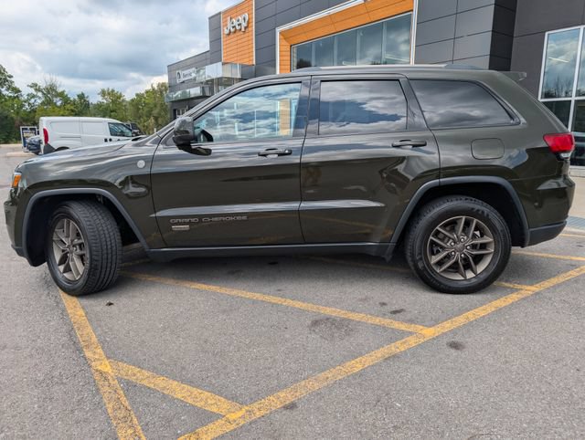Used 2016 Jeep Grand Cherokee Laredo 75th Anniversary AWD/4WD image 8
