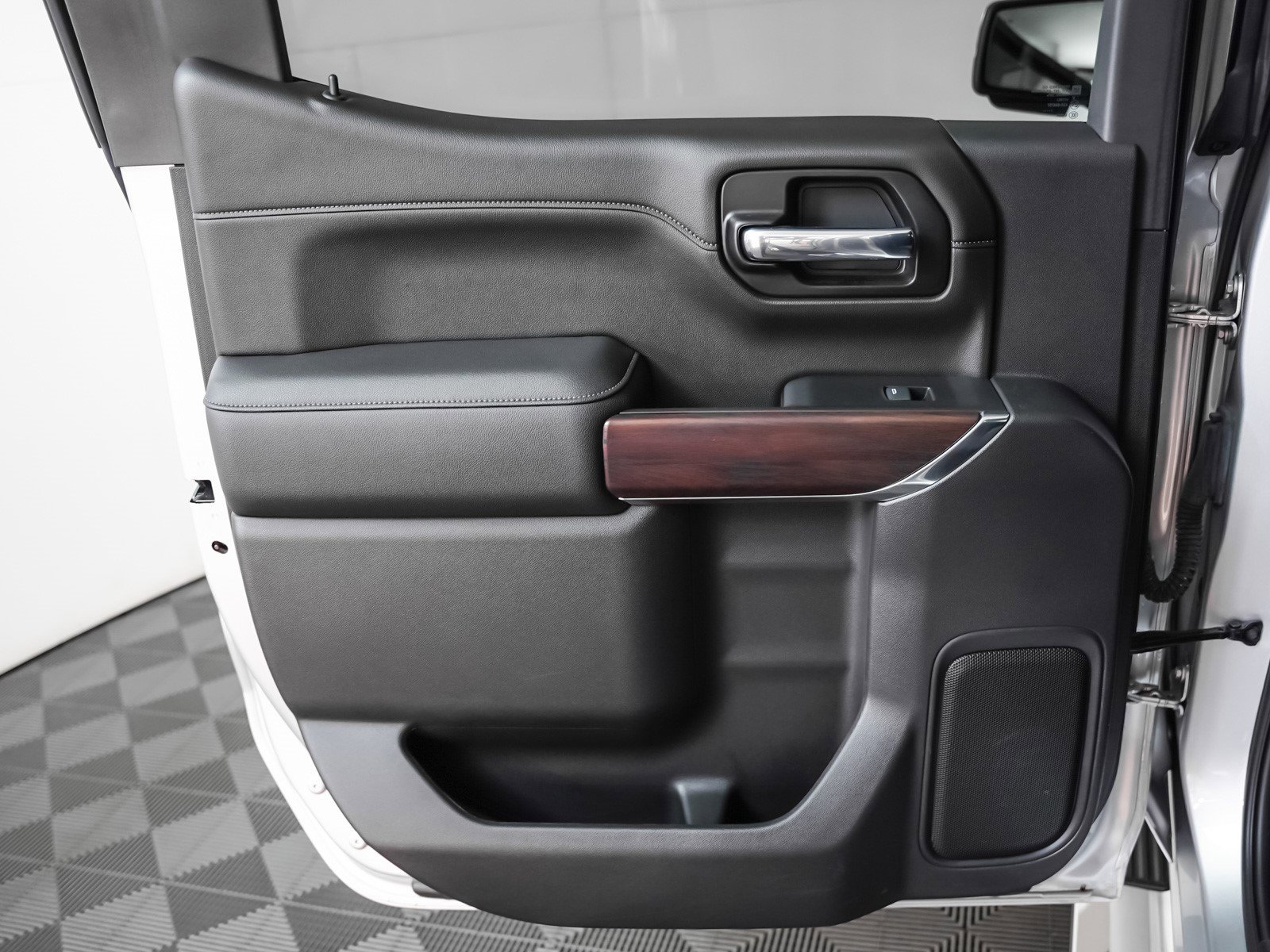 Used 2022 GMC Sierra 1500 SLT w/ SLT Premium Plus Package image 22