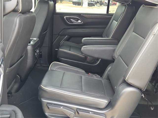 Used 2023 Chevrolet Suburban Premier image 21