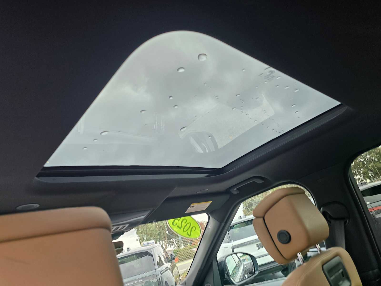 Certified 2025 Land Rover Discovery Dynamic SE image 22