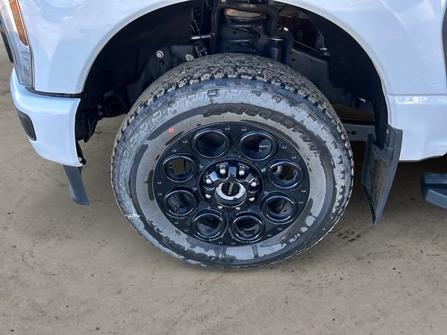Certified 2025 Ford F350 Lariat w/ Black Appearance Package image 14