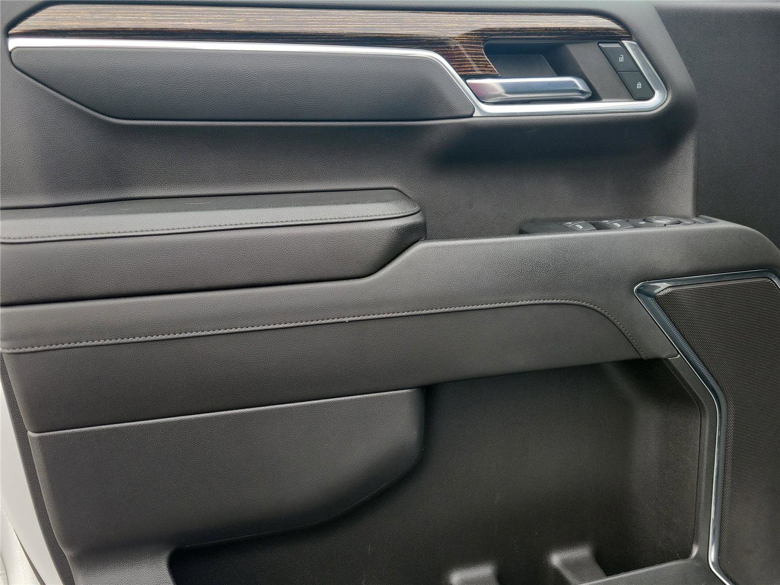 Used 2023 GMC Sierra 1500 Elevation image 18