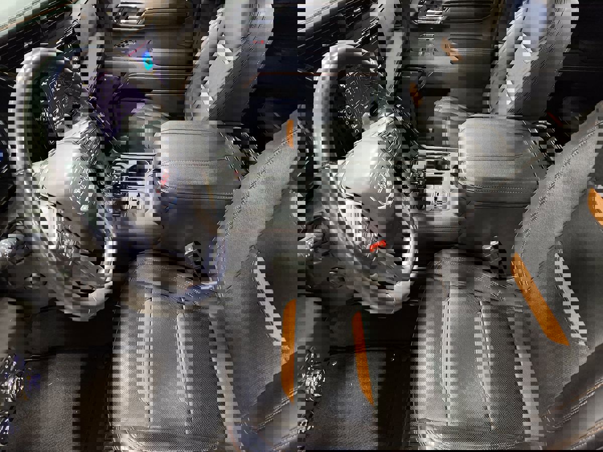 Used 2024 GMC Sierra 1500 AT4 w/ Technology Package image 32